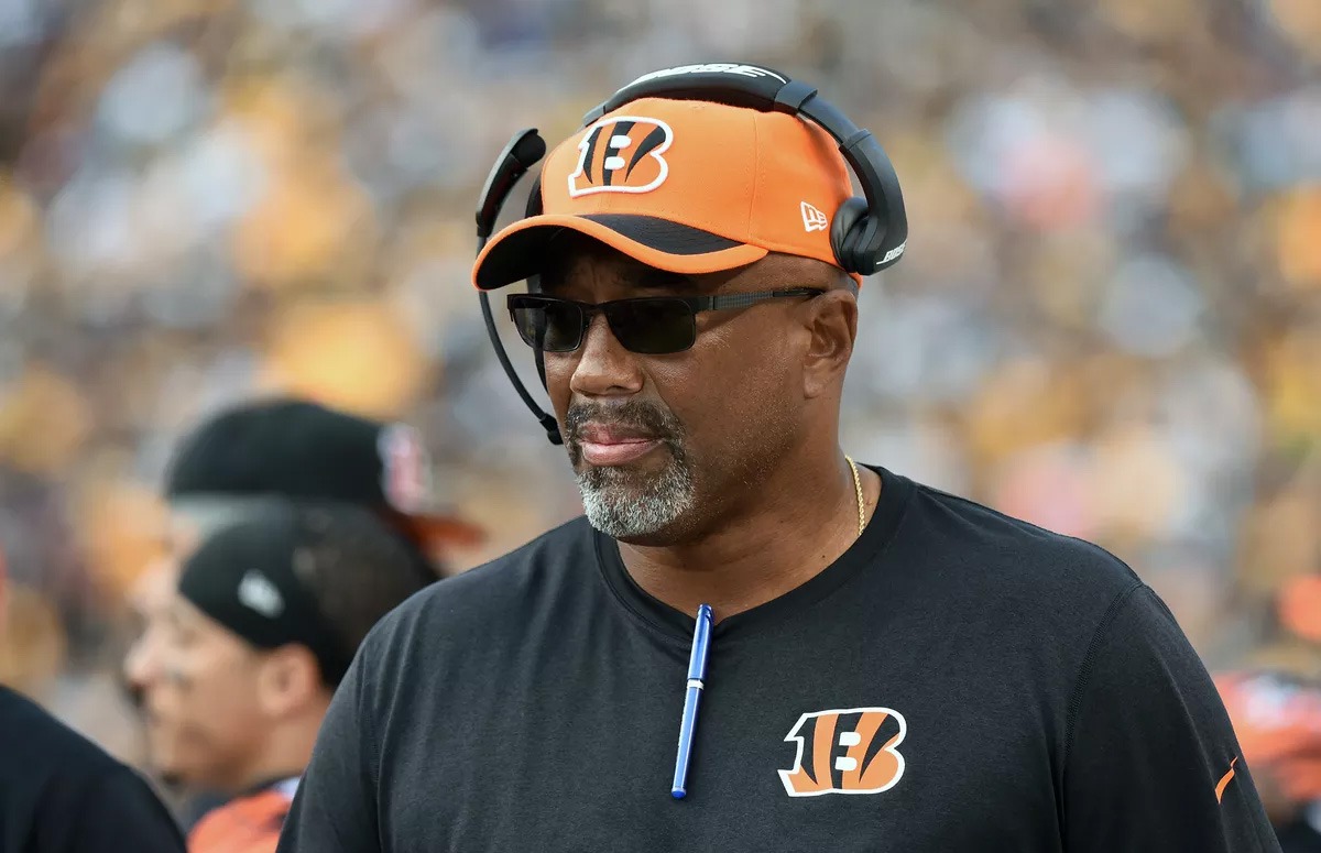 Ex-Bengals assistant Jonathan Hayes to coach XFL St. Louis